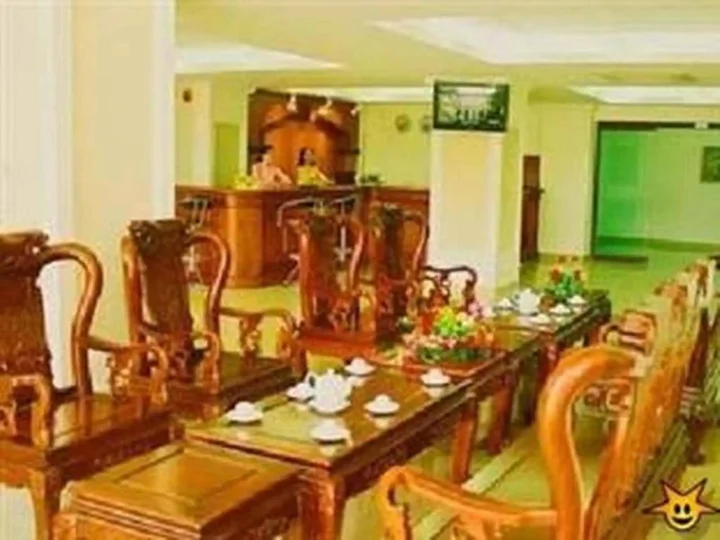 Митхо: Nha Khach Tien Giang
