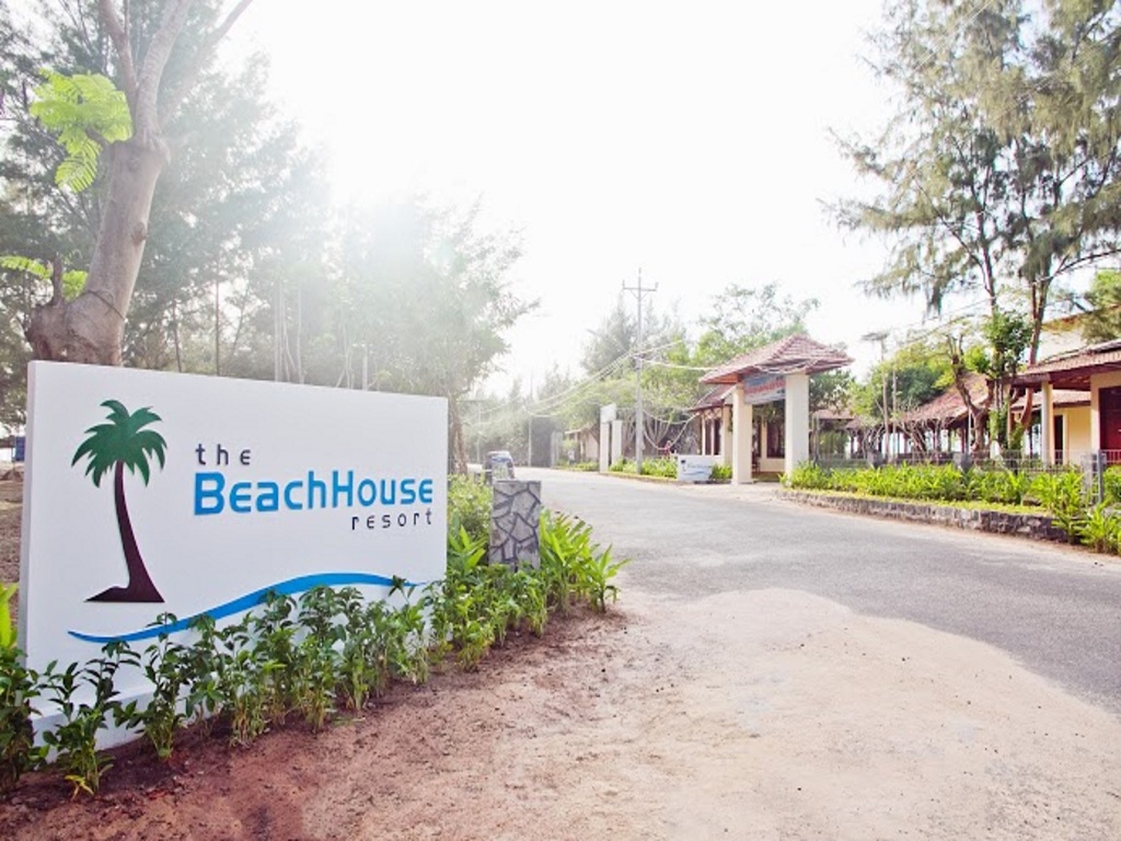 Суен Мок: The Beach House Resort