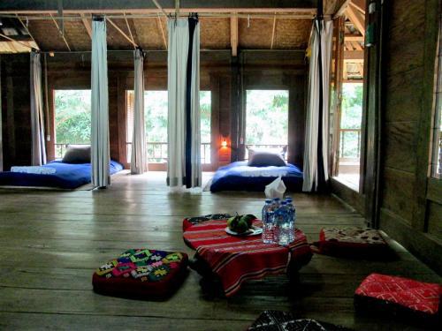 Маи-Чау: Minh Tho Stilt House
