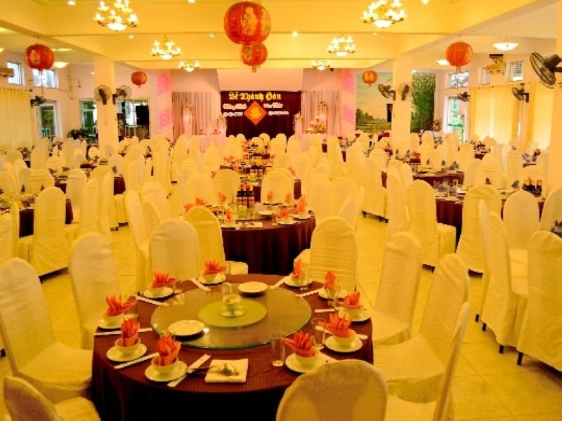 Винь: Huu Nghi Hotel