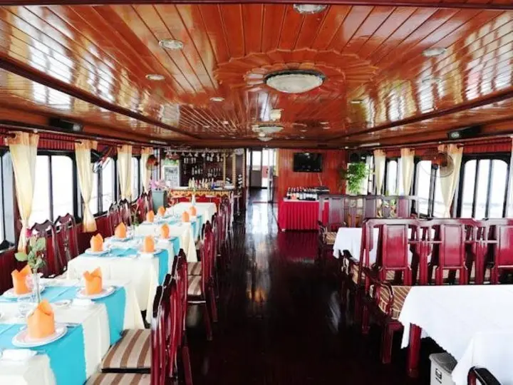 Халонг: Seawind Charter Cruise Halong