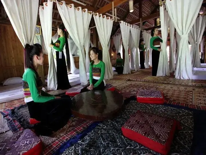 Маи-Чау: Hoa Ban Stilt House