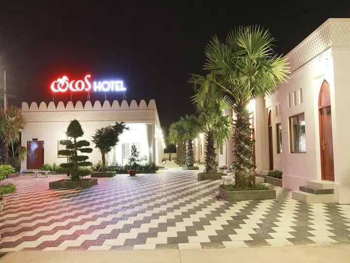 Cocos Hotel — фото 3