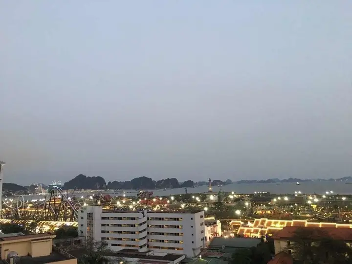 Халонг: Phuong Trang Ha Long