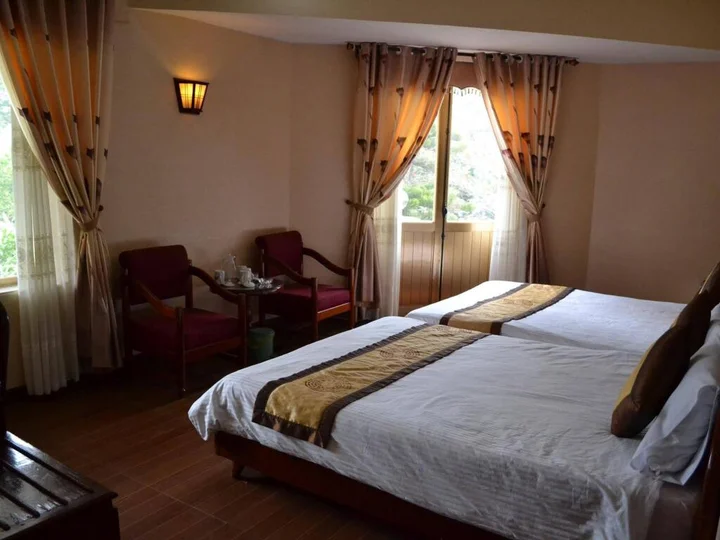 Халонг: Van Ly Hotel
