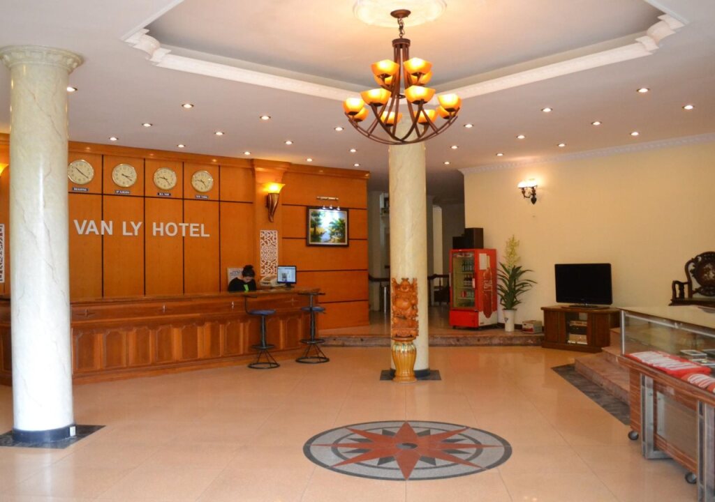 Халонг: Van Ly Hotel