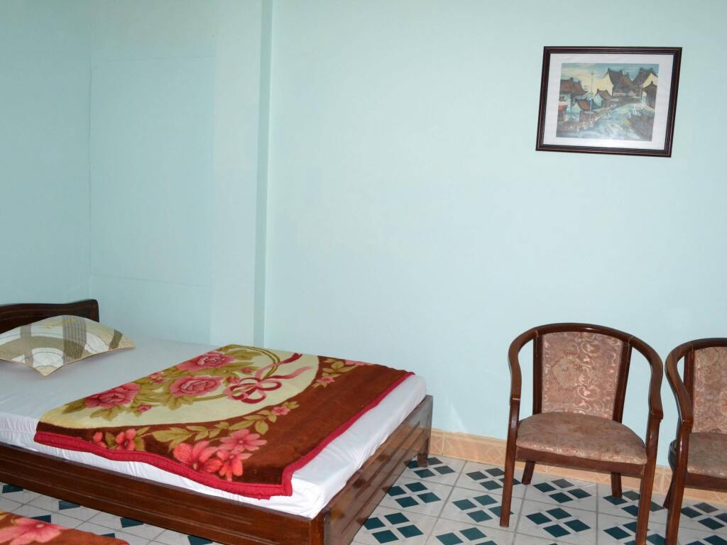Халонг: KS Hương Giang HL