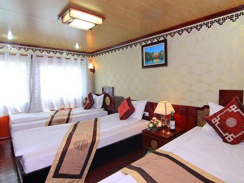 Халонг: Halong Papaya Cruise