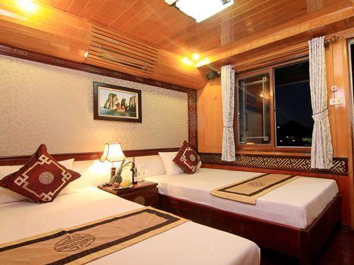 Халонг: Halong Papaya Cruise