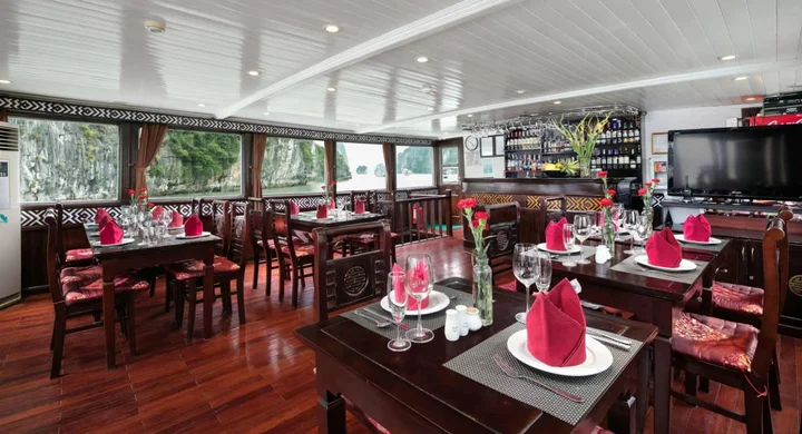 Халонг: Halong Carina Cruise