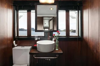 Халонг: Halong Carina Cruise