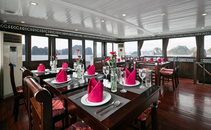 Халонг: Halong Carina Cruise