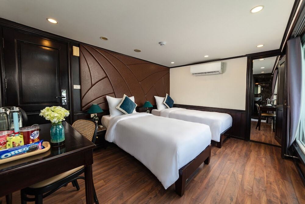 Халонг: Santa Maria Cruises Halong Bay