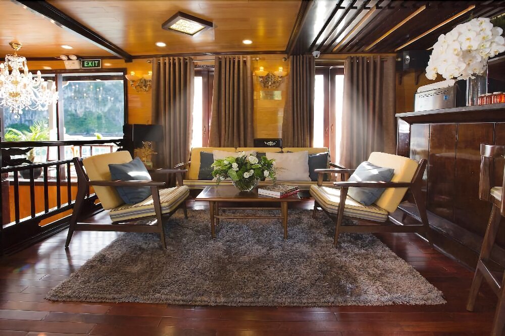 Халонг: Aphrodite Cruises