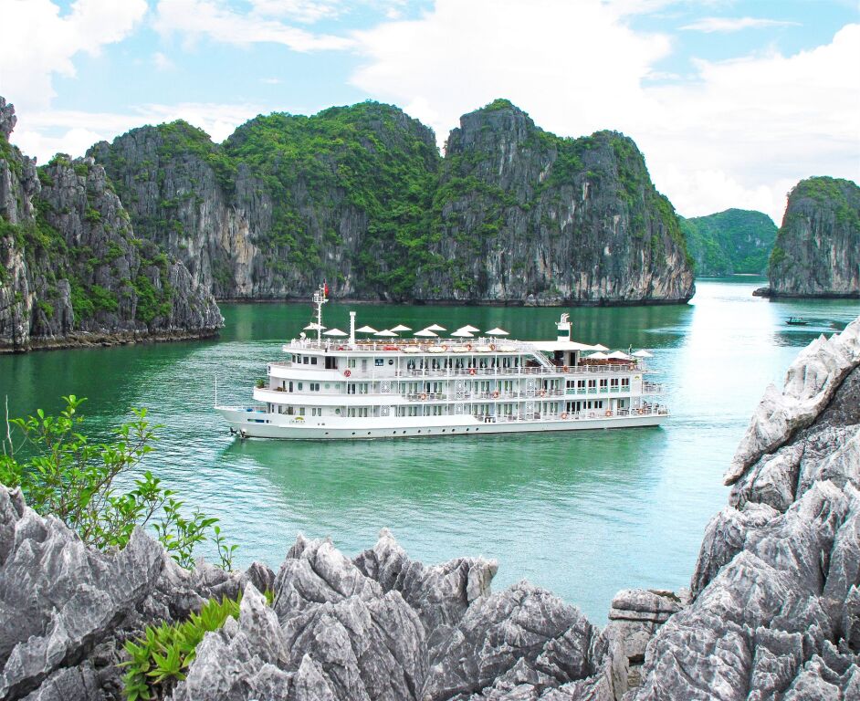 Халонг: The Au Co Cruises