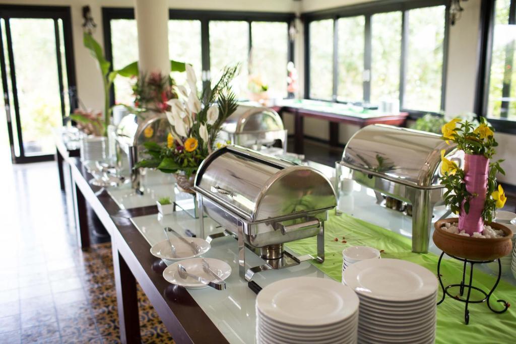Хюэ: Hue Riverside Boutique Resort & Spa
