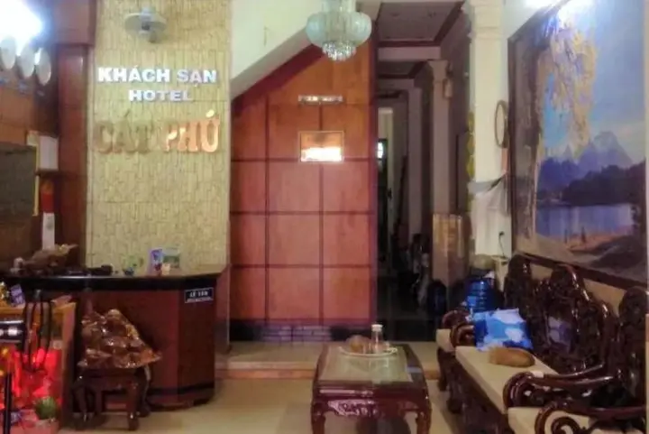 Буонматхуот: Cat Phu Hotel