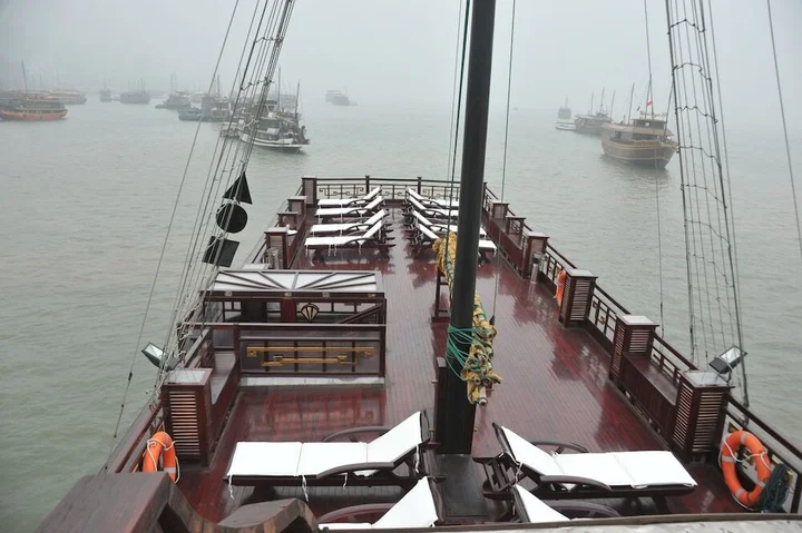 Халонг: Calypso Cruiser