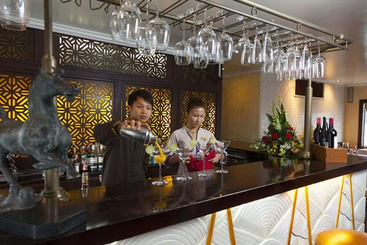 Халонг: Halong Bay Aloha Cruises