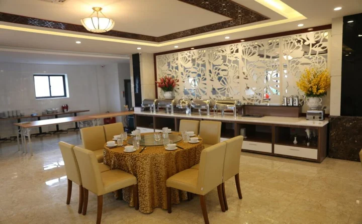 Хатинь: Ha Huy Hotel