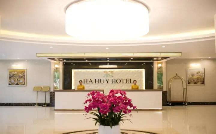 Хатинь: Ha Huy Hotel