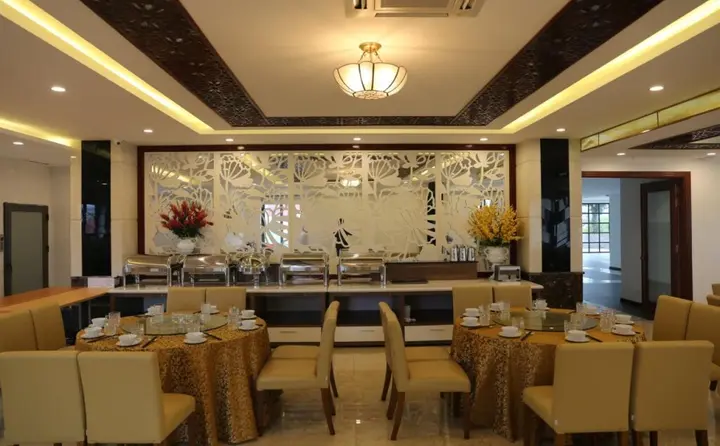 Хатинь: Ha Huy Hotel
