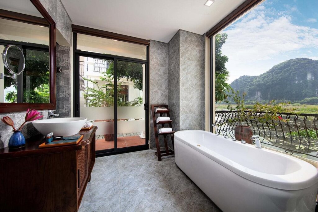 Хоа Лу: Tam Coc La Montagne Resort & Spa