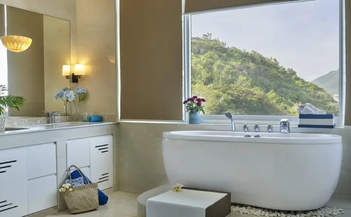 Вунгтау: The Wind Resort - Tropical Hillside Escape