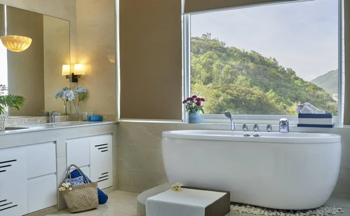 Вунгтау: The Wind Resort - Tropical Hillside Escape
