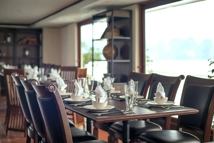 Халонг: La Vela Classic Cruise Managed by Paradise Cruises