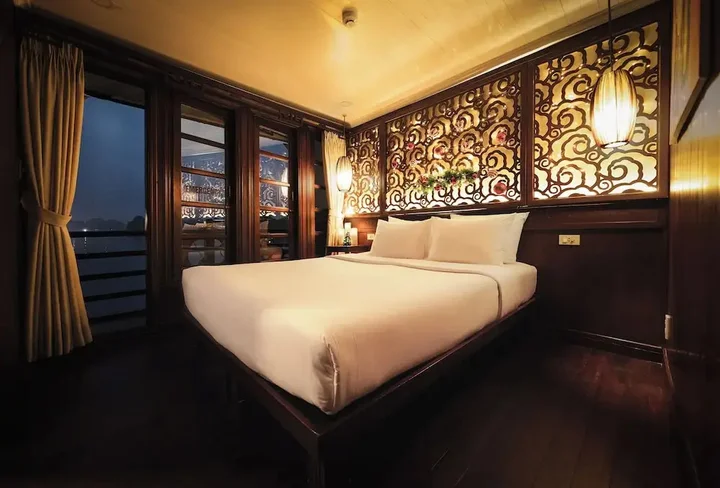 Халонг: Bhaya Halong Cruise