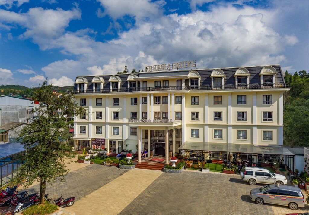 Шапа: Freesia Hotel