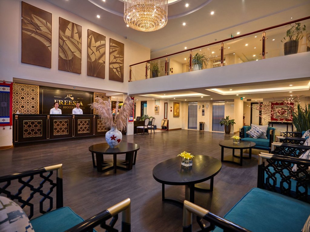 Шапа: Freesia Hotel