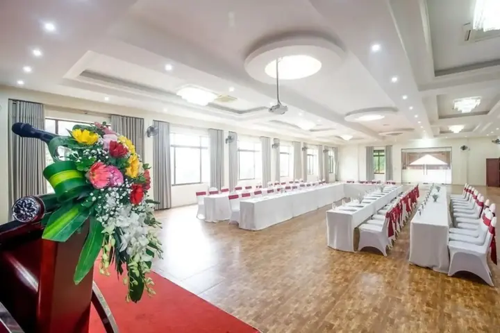 Зявьен: Thung Nham Hotel & Resort