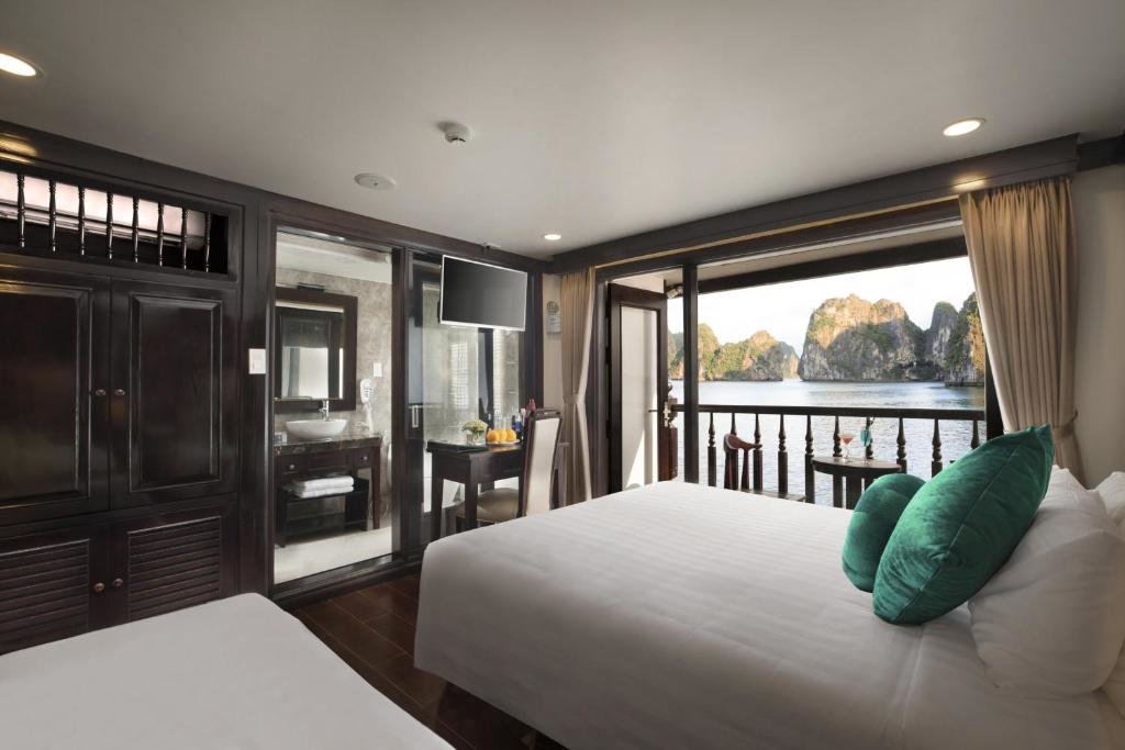 Халонг: Alisa Luxury Cruise