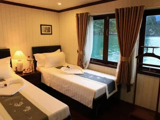 Халонг: Phoenix Luxury Cruise
