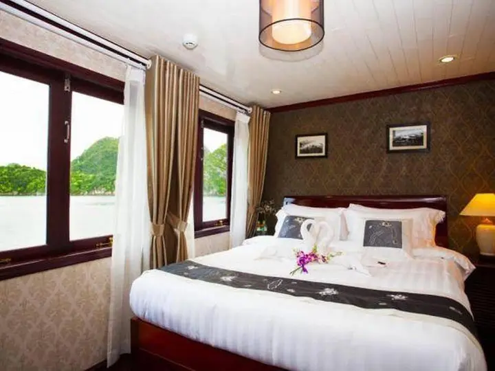 Халонг: Phoenix Luxury Cruise