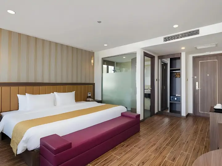 Нячанг: V Hotel Nha Trang