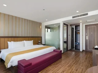 Нячанг: V Hotel Nha Trang