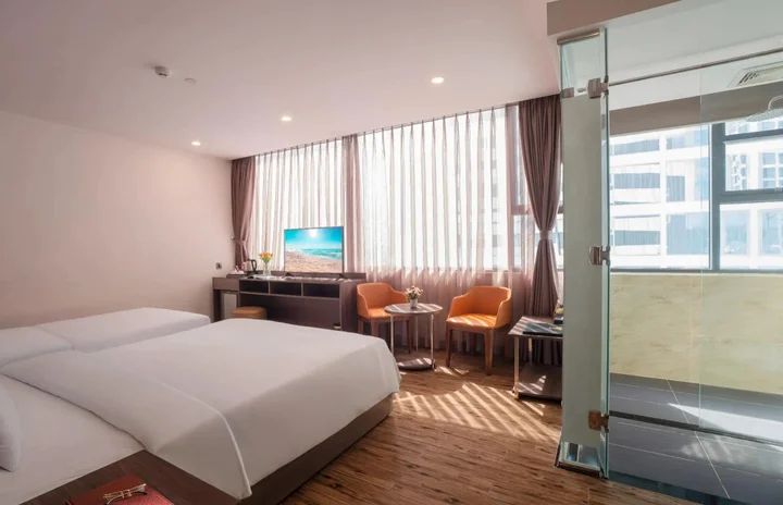 Нячанг: V Hotel Nha Trang
