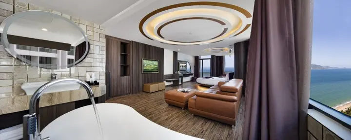 Нячанг: V Hotel Nha Trang