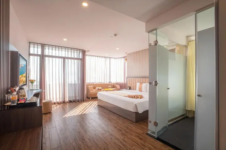 Нячанг: V Hotel Nha Trang