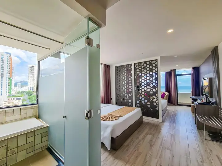 Нячанг: V Hotel Nha Trang