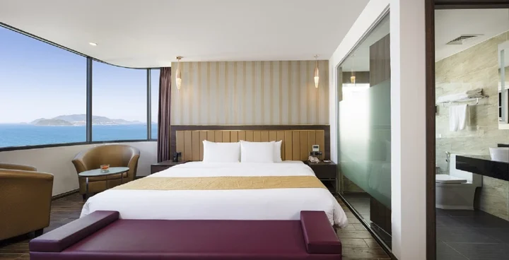 Нячанг: V Hotel Nha Trang