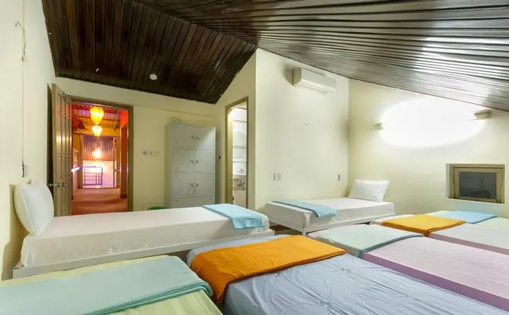 Хойан: MrChe Backpackers
