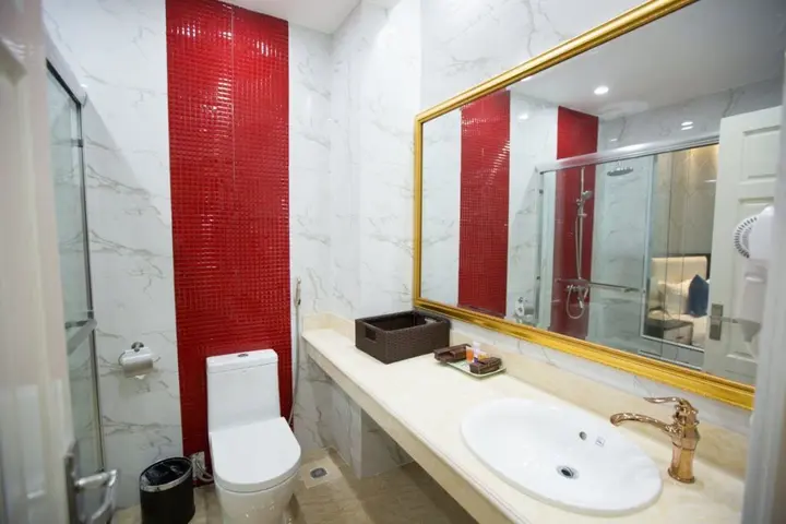 Бакнинь: Phoenix International Hotel - Phu Son Resort
