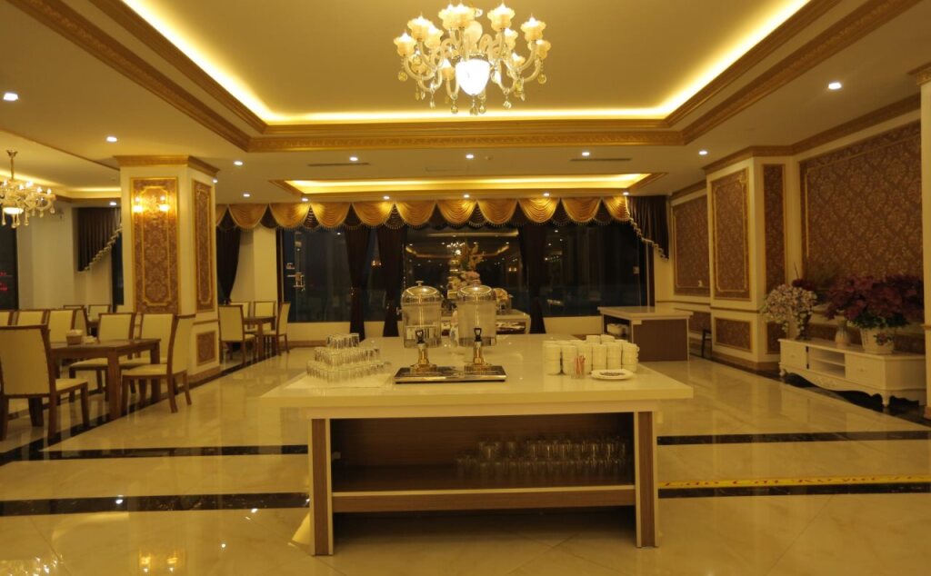 Лаокай: Lao Cai Royal Hotel