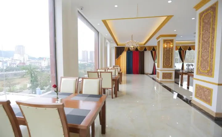 Лаокай: Lao Cai Royal Hotel