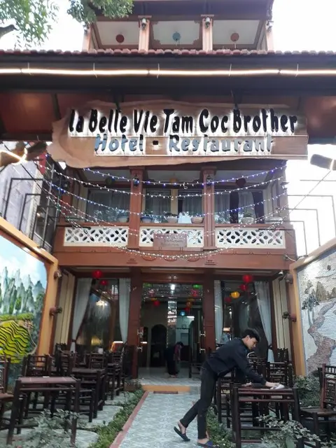 Хоа Лу: La Belle Vie Tam Coc Brother