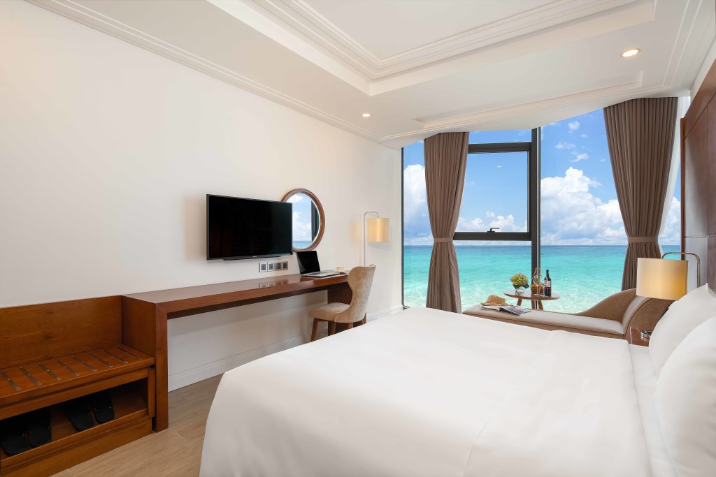 Paris Deli Danang Beach Hotel — фото 1
